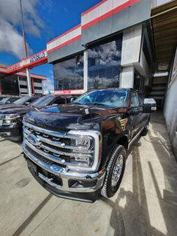 FORD F-350 Lariat Super Duty 6.7L Power Stroke